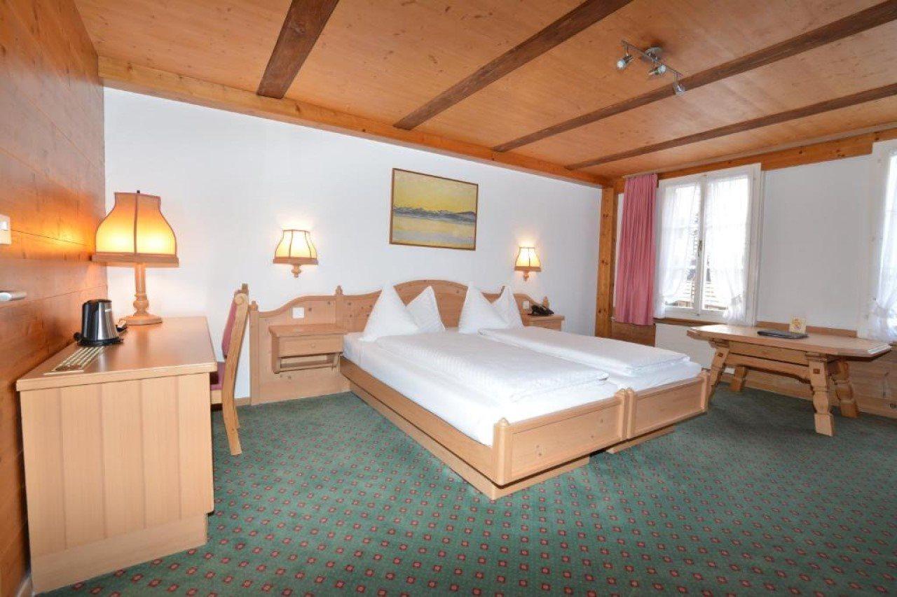 אינטרלאקן Hotel Chalet Swiss מראה חיצוני תמונה