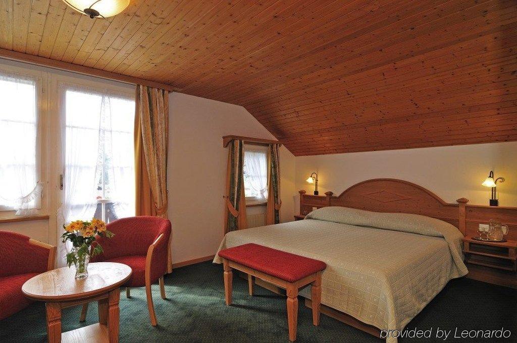 אינטרלאקן Hotel Chalet Swiss חדר תמונה